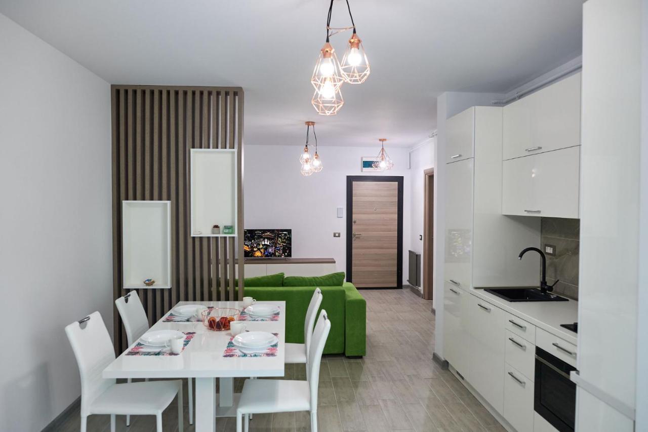 Vibe Apartment- Spa N Pools Beach Resort Năvodari Extérieur photo