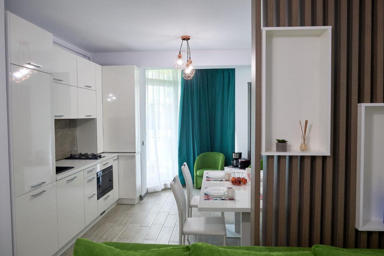 Vibe Apartment- Spa N Pools Beach Resort Năvodari Extérieur photo